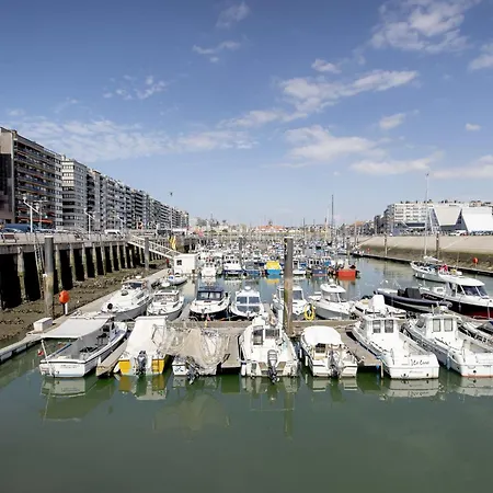 Διαμέρισμα Beau Sejour With Parking By Interhome Blankenberge
